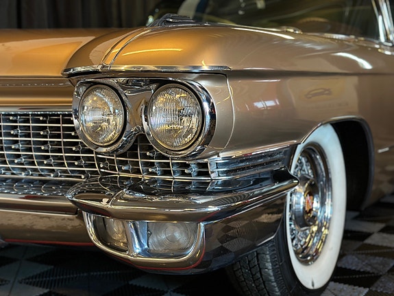 Cadillac Deville 13 of 30