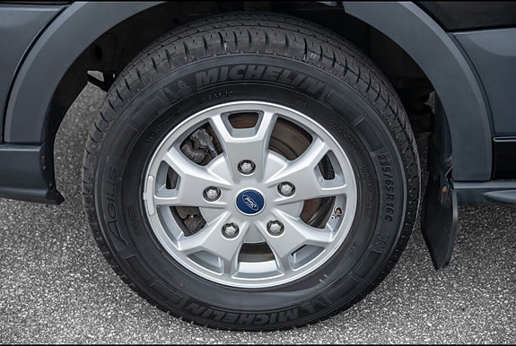 Ford Transit 19 of 21