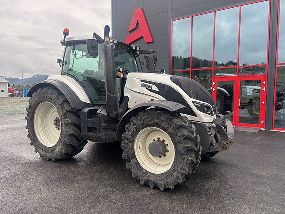 Valtra T214D 2015, kr 699 000,-