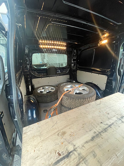 Mercedes-Benz Vito-Klasse 11 of 14