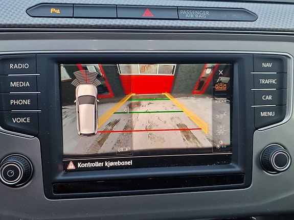Volkswagen Passat Alltrack 30 of 30