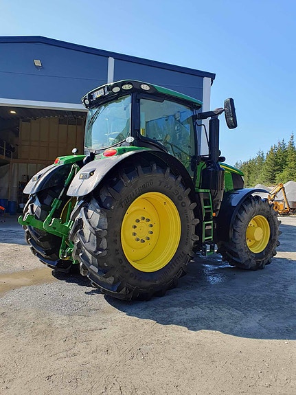 John Deere 6250R 10 of 18