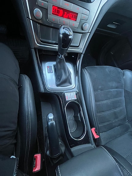 Ford Mondeo 5 of 15