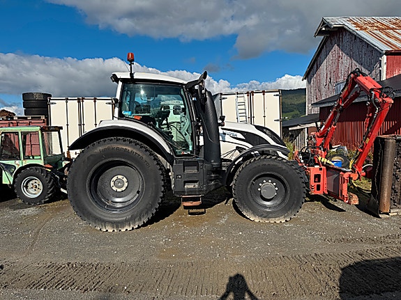 Valtra T214 Versu 2020, kr 1 000 000,-