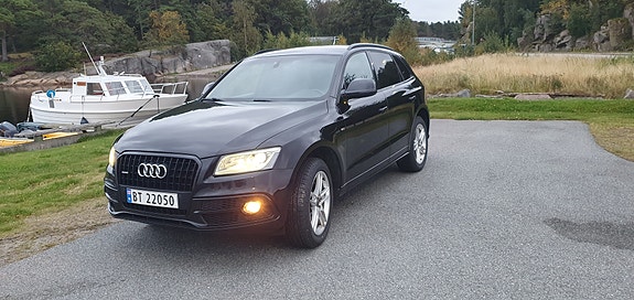 Audi Q5 2 of 28