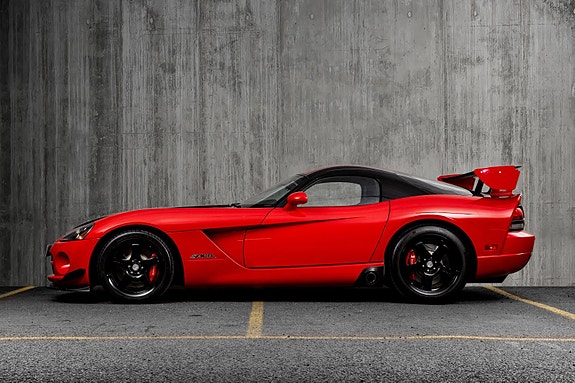 Dodge Viper 2 of 5
