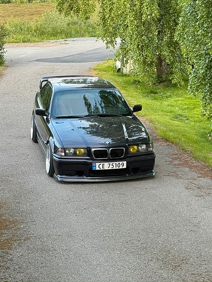 BMW 328i 4 of 30