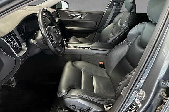 Volvo V60 Cross Country 10 of 30