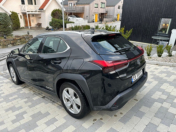 Lexus UX-Serie 13 of 19