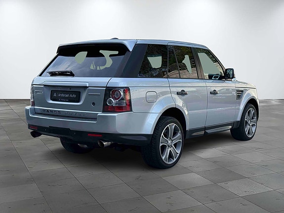 Land Rover Range Rover Sport 10 of 30