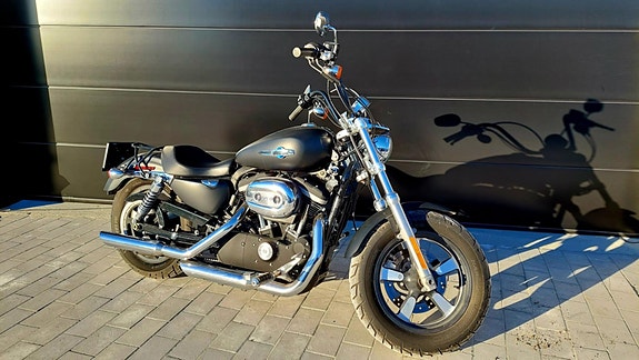 Harley-Davidson 3 of 5