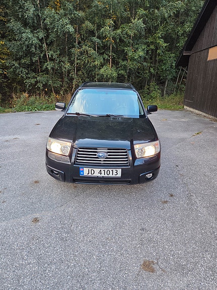 Subaru Forester 2 of 5