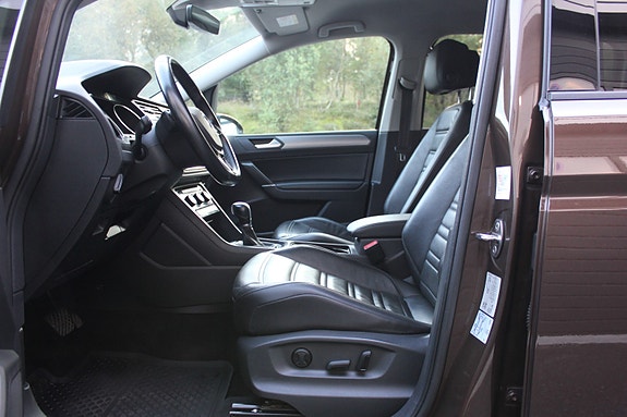 Volkswagen Touran 15 of 29