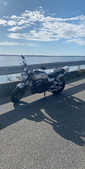 Kawasaki ZRX 1100 3 of 5