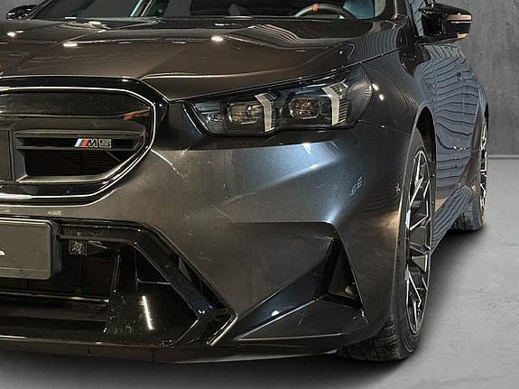 BMW M5 4 of 30