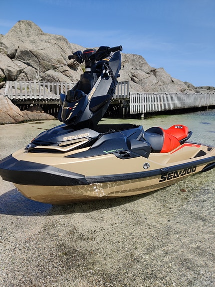 Sea-Doo RXT 325 XRS 2 of 4