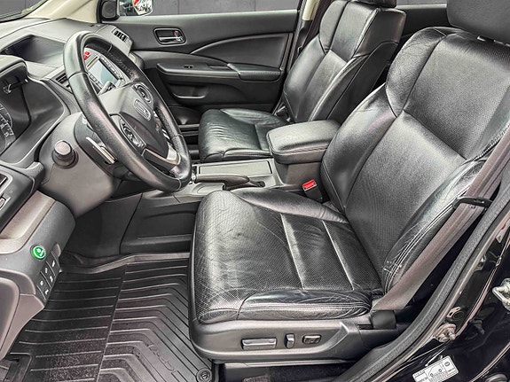 Honda CR-V 8 of 16