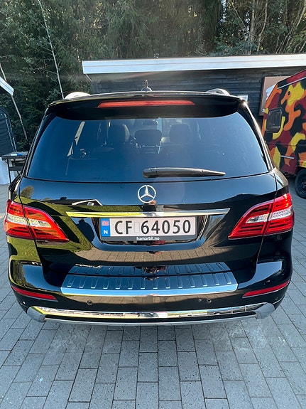 Mercedes-Benz ML250 6 of 26