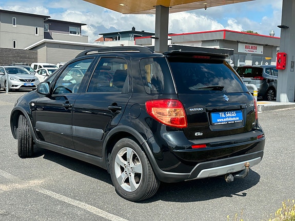 Suzuki SX4 5 of 5