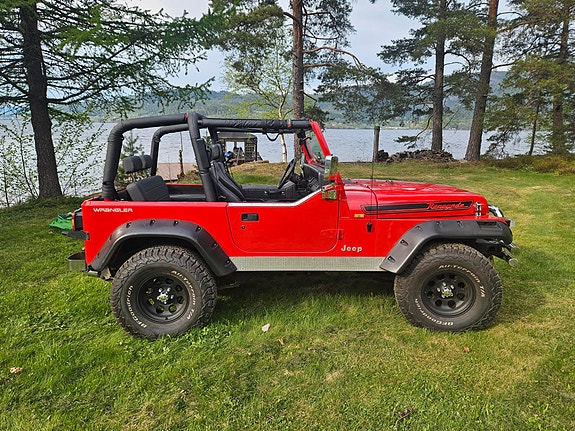 Jeep Wrangler 16 of 16