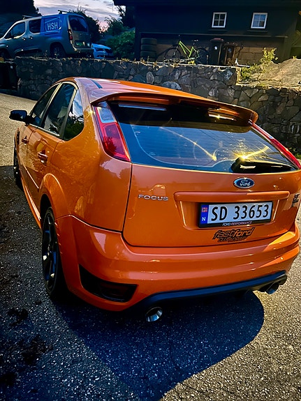 Ford Focus 2 of 5