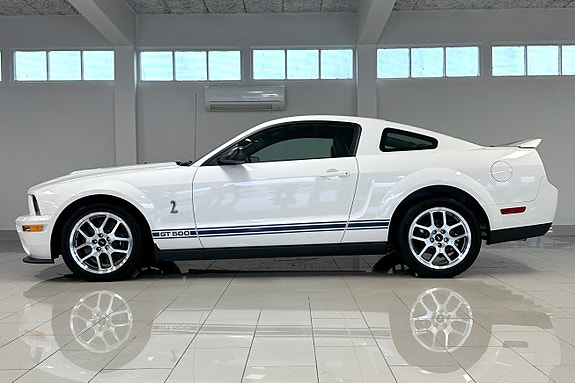 Ford Mustang 7 of 30