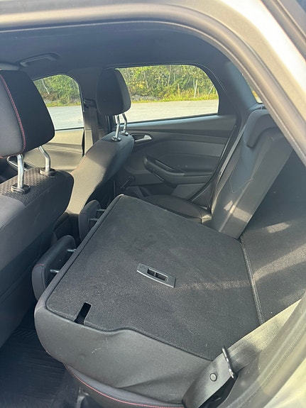 Ford Focus 21 of 30
