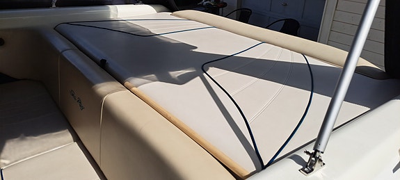 Sea ray 23 4 of 5