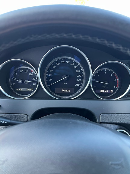 Mercedes-Benz C180 10 of 12