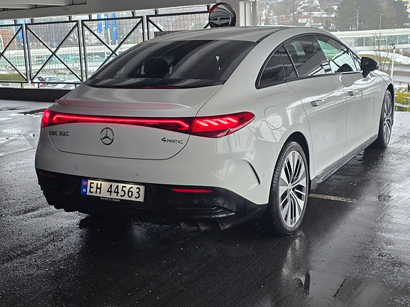 Mercedes-Benz EQE350 3 of 15