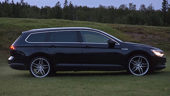 Volkswagen Passat 29 of 30