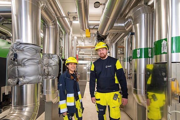 Kolleger ved varmeanlegget