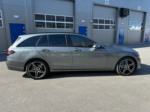 Mercedes-Benz C350 11 of 30