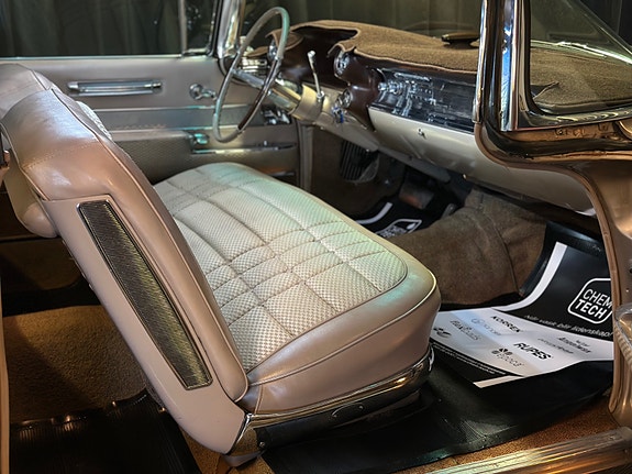 Cadillac Deville 26 of 30
