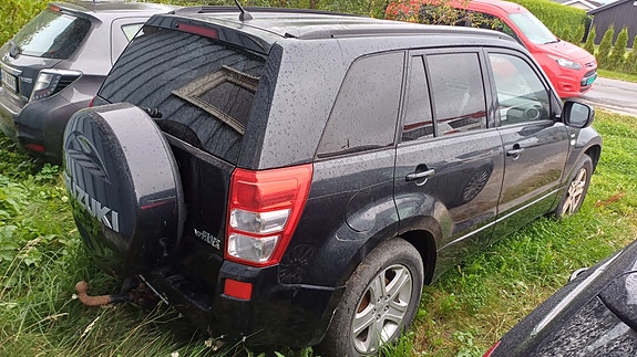 Suzuki Grand Vitara 6 of 21