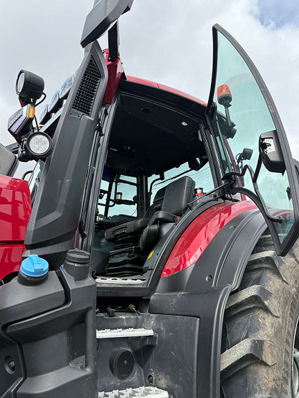 Valtra Q305 2023, kr 2 249 000,-
