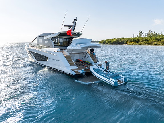 Sunseeker Predator 65 8 of 24