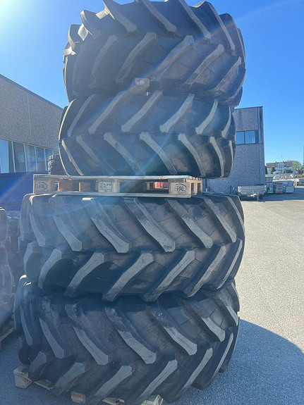 Komplett hjulsett Valtra Q Trelleborg TM 1000