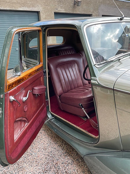 Bentley Andre 18 of 18
