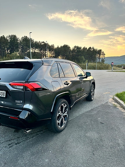 Toyota RAV4 15 of 19