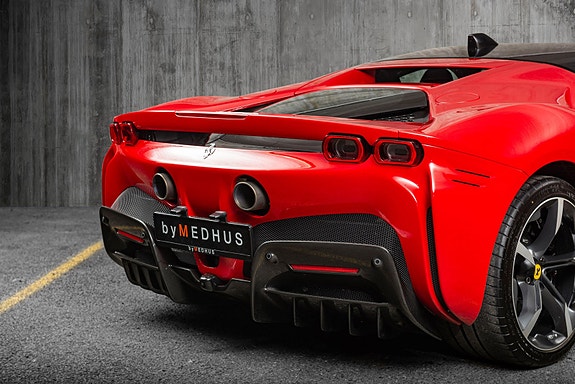 Ferrari SF90 Stradale 11 of 30