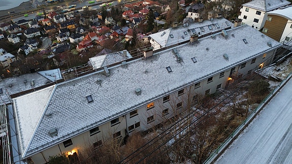 Stort prosjekt med om-tekking av skifertak