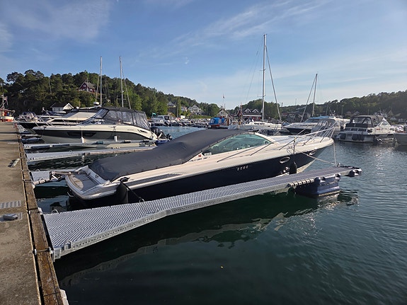 Goldfish 32 Sport Cruiser 5 of 5