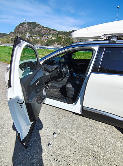 Peugeot 5008 6 of 27