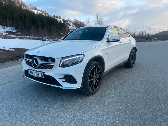 Mercedes-Benz GLC350 e 2 of 12