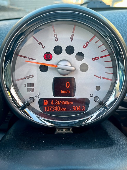 MINI Cooper 19 of 30