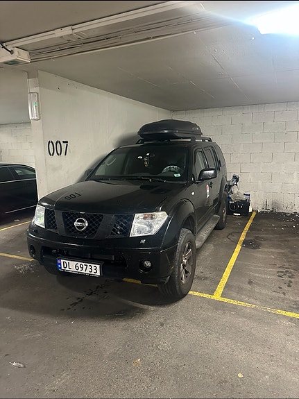 Nissan Pathfinder 9 of 30