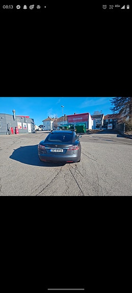 Tesla Model S 4 of 13