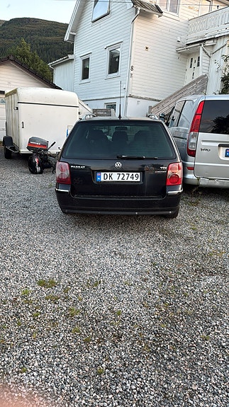 Volkswagen Passat 5 of 6