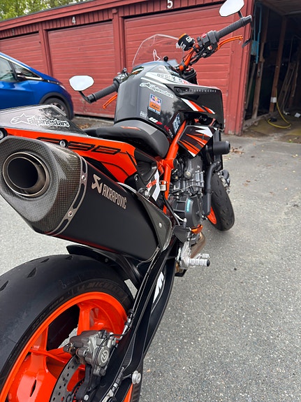 KTM Norges Råeste Duke 890 R 4 of 29